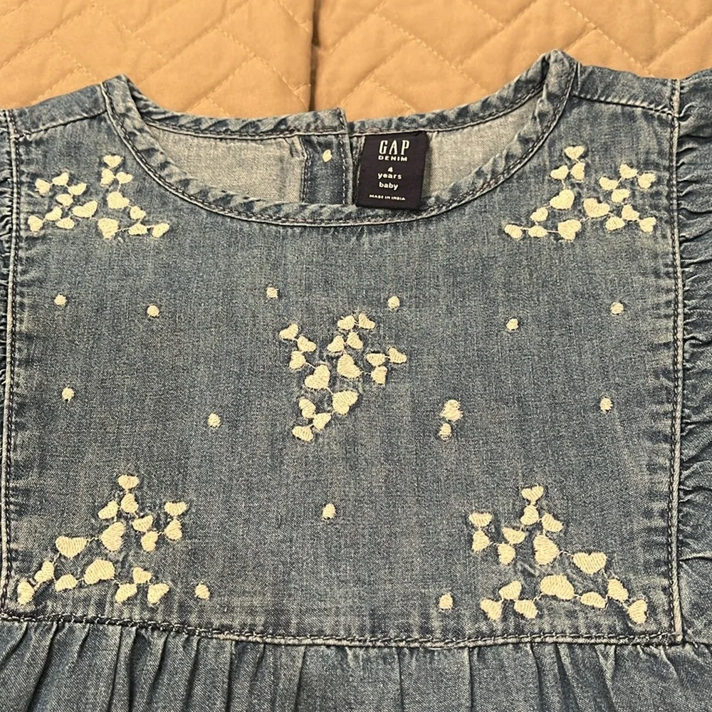 babyGap Embroidered Denim Dress/NWT/4 Years
